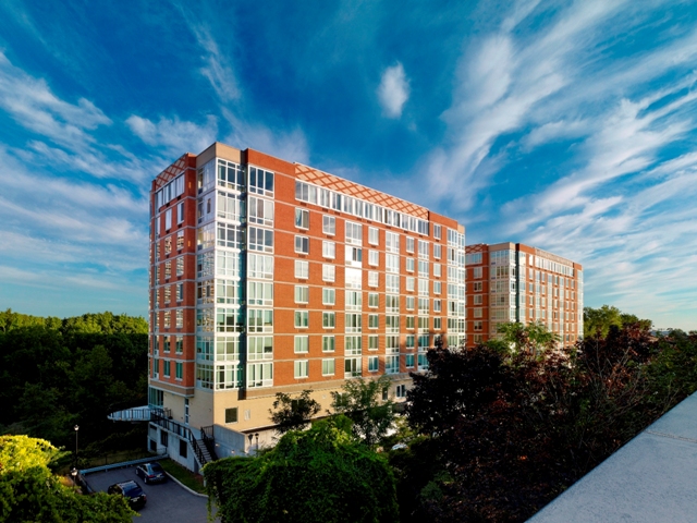 World-Class Recreation and Social Amenities Create Active Winter Lifestyle at Trio Condos in Palisades&nbsp;Park