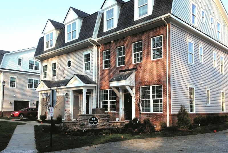 Grand opening leads to early leases at Estling&nbsp;Village