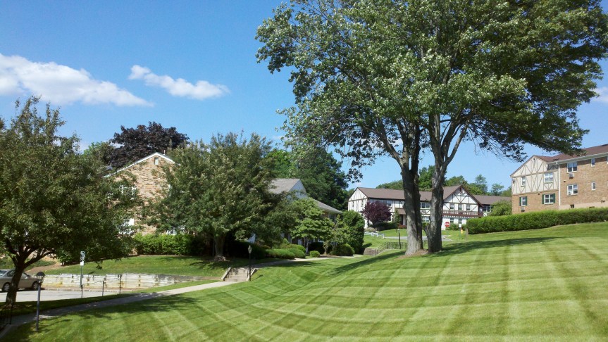 Gateways Landscaping.jpg