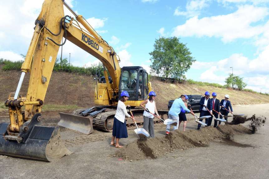 Cahn PR client Accurate breaks ground on mixed-use development next to the Metro North train station in Fairfield,&nbsp;CT.